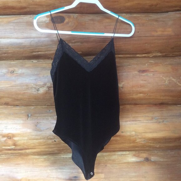 FOREVER 21 Black Velvet Retro 80s Lace Trim Goth Thin Strap Body Suit Size Large - Picture 1 of 5